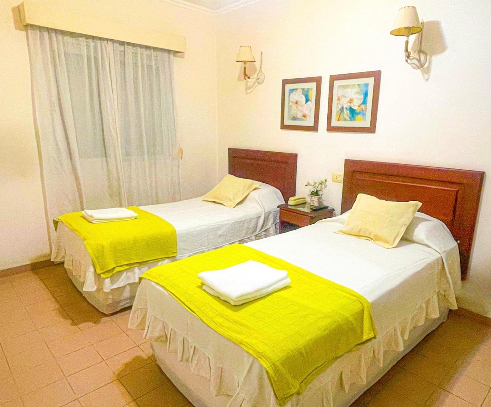 Nuevo Hotel Bristol Santiago del Estero Esterno foto